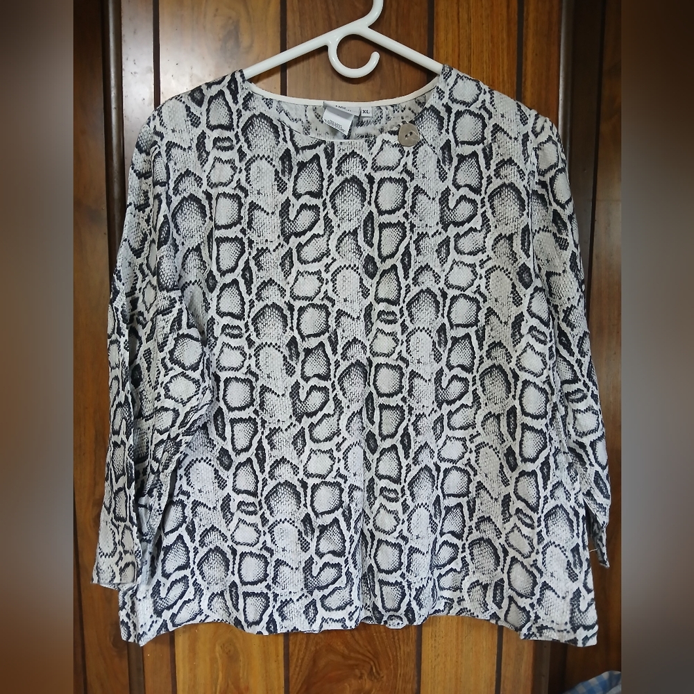 Hot Cotton Black and White Snake Print Blouse